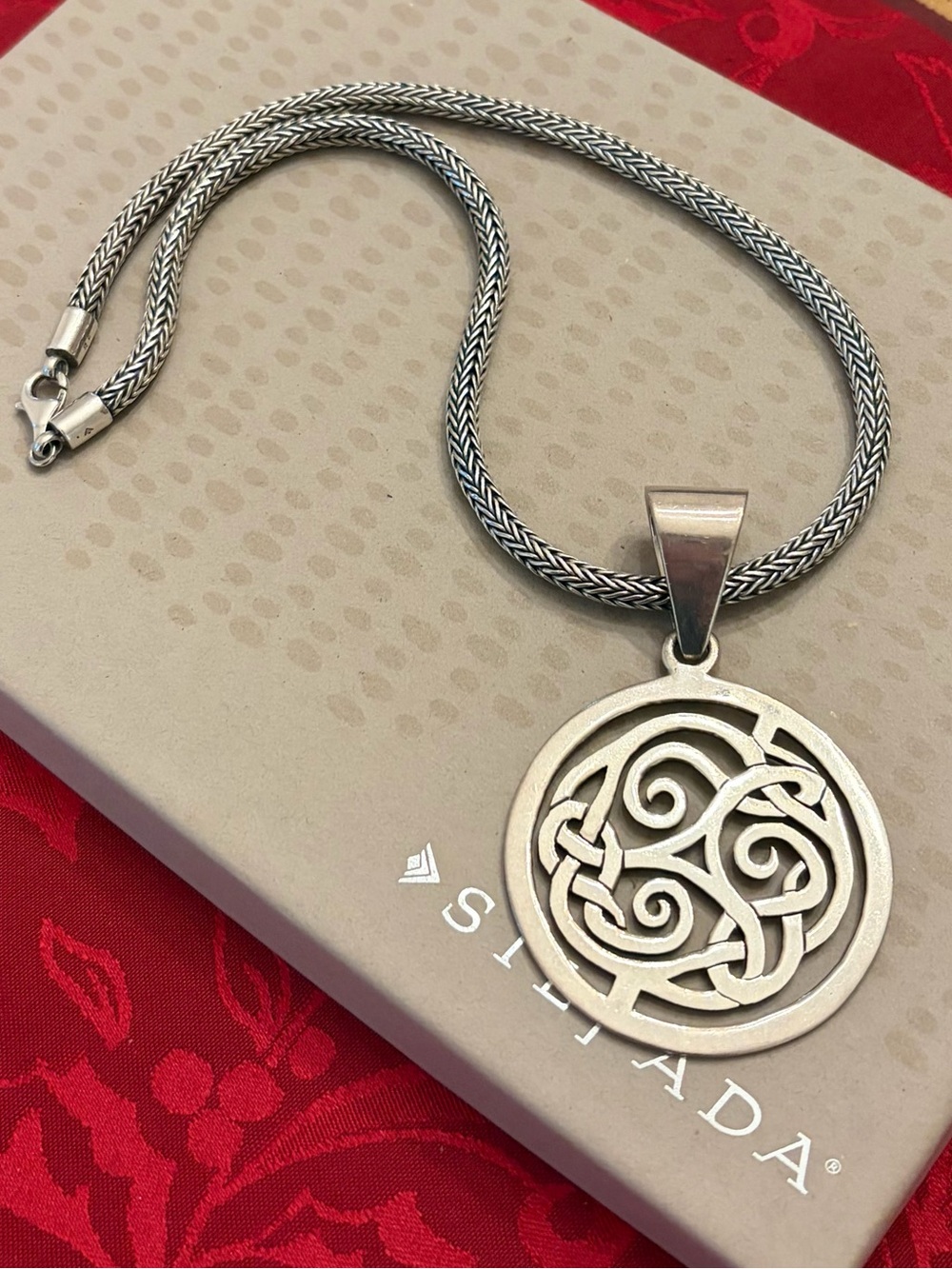 Vintage Silpada Sterling Silver Omega Chain Celtic Knot Pendant Necklace.